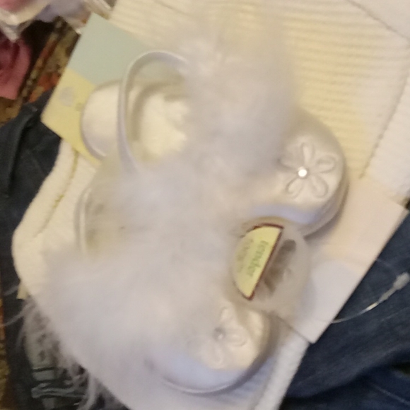 Baby slippers - Picture 1 of 4